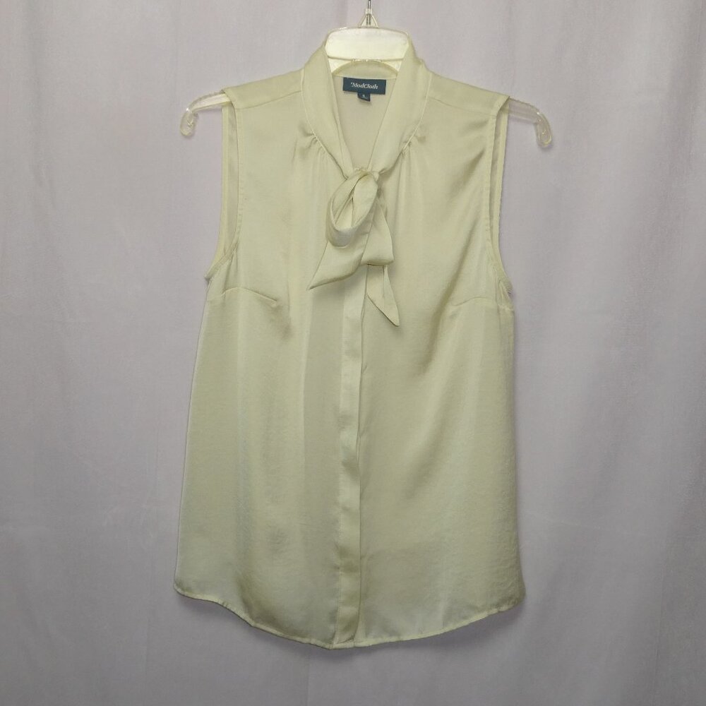 Modcloth Sleeveless Bow Tie Top in Ivory
